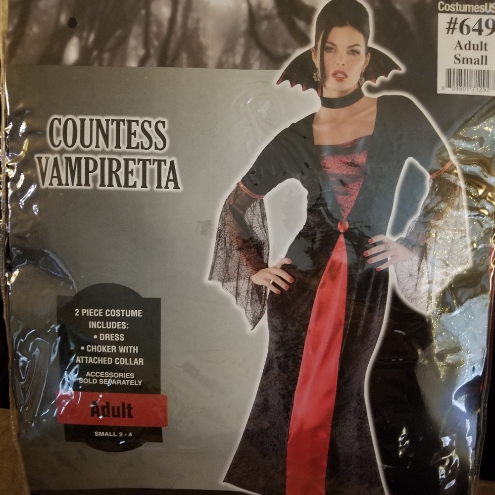 Countess Vampiretta Halloween Costume! Adult Small